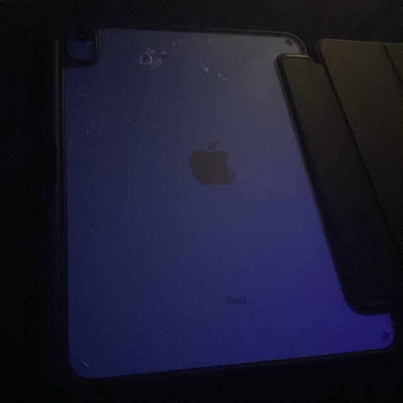 iPad 10th Gen Blue 64 GB - Picture 3 of 4